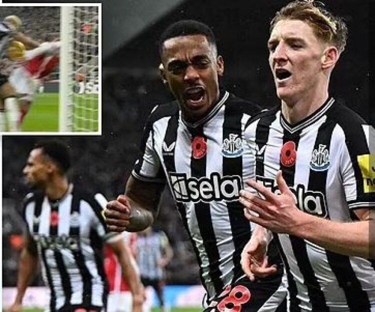 I mjafton Gordon, Newcastle mund Arsenalin