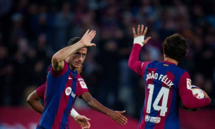 Lewandowski përmbys Alaves