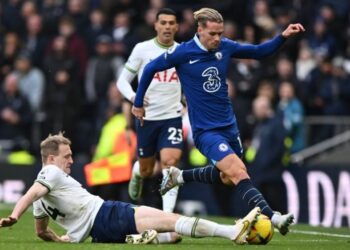 Tottenham-Chelsea, a do të aktivizohet Broja?