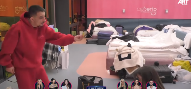 “Deri në ç’pikë shkojnë njerëzit për vëmendje?”, kë thumbon Ganiu (VIDEO)