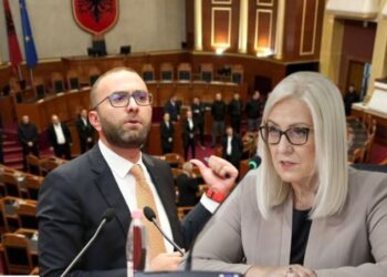 Rrethimi i opozitës me gardistë, Nikolla e mohon/ Bardhi: Linda zbaton urdhërat e Ramës