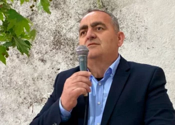 Sot seanca ndaj Belerit, ministri grek vizitoi kryebashkiakun në burg