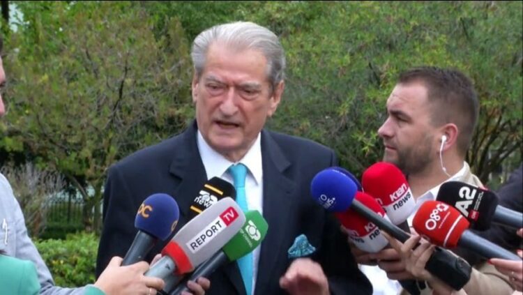 “Rama do të përdorë ushtrinë..”, Berisha: Parlamenti nën shtetrrethim