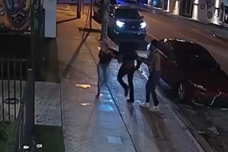 Reperja vret menaxherin në mes të rrugës: Ishte vetëmbrojtje…