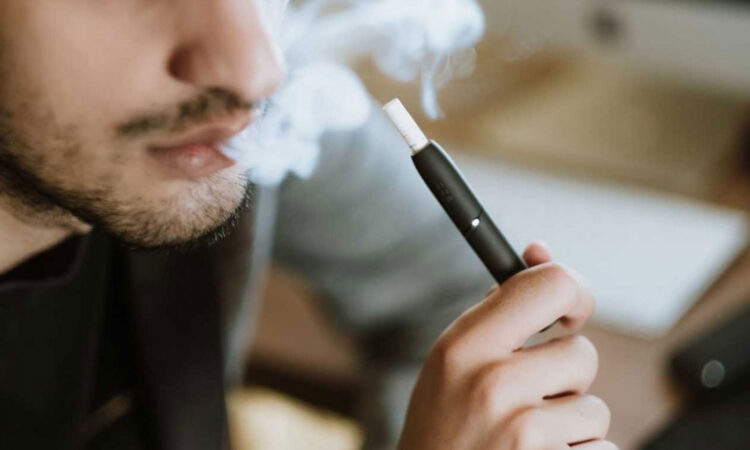 Australia nga janari ndalon cigaret elektronike