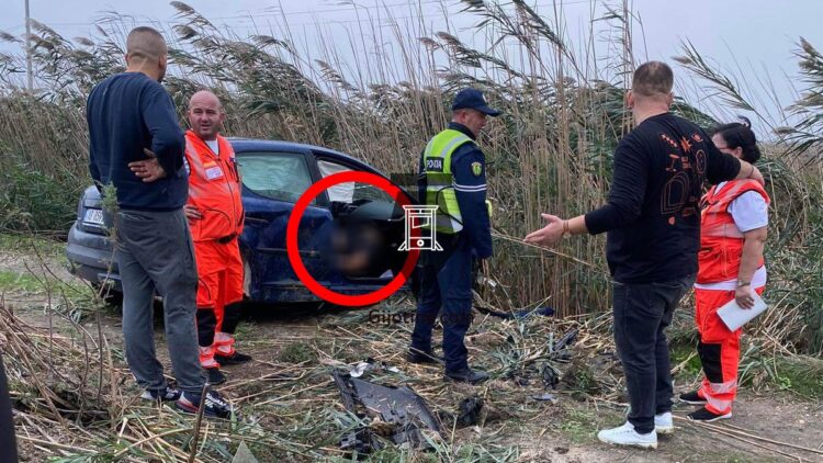 Aksident me vdekje, humb jetën drejtuesi i mjetit (Emri)