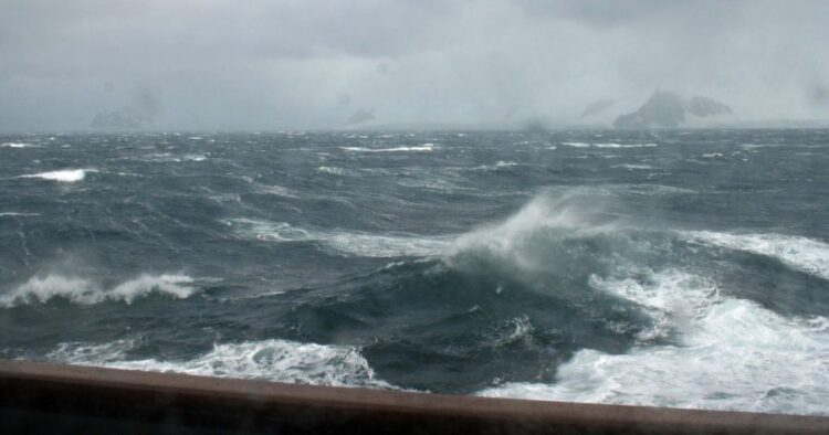 Moti i rënduar, Drejtoria Detare publikon masat për mjetet lundruese