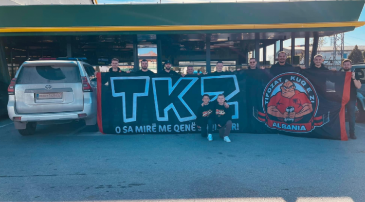 Djemtë e heroit të Kosovës Afrim Bunjaku vijnë për të mbështetur Kombëtaren