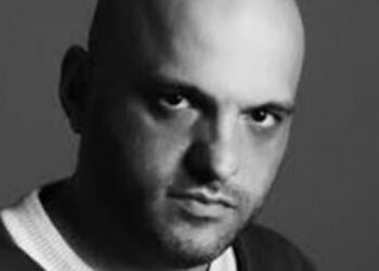 I mungon publikut, vëllai i Dr Florit bën dedikimin prekës:  Prisja të vije…