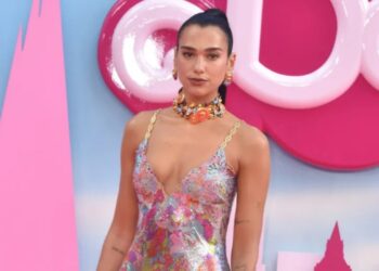 Dua Lipa rrëfen vështirësitë e fillimit të karrierës: E përjetova keq