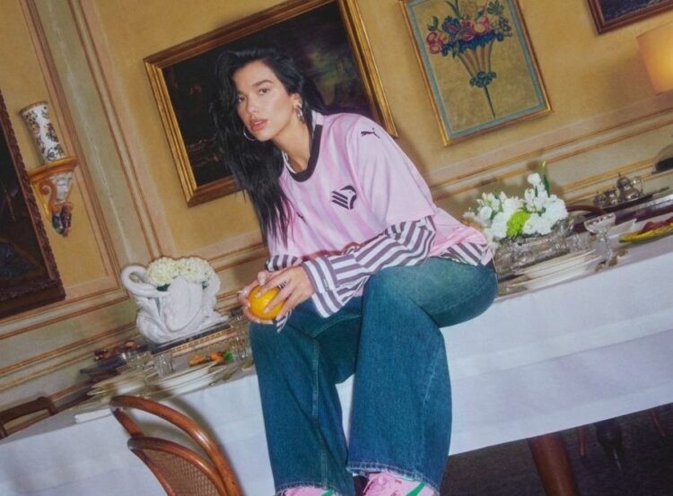 VIDEO/ Dua Lipa me fanellën e Palermos, kapiteni i bën ftesën e veçantë…