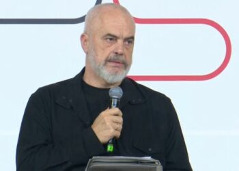 Rama-studentëve të Mjekësisë: Paguani tarifën e studimit, pastaj ikni