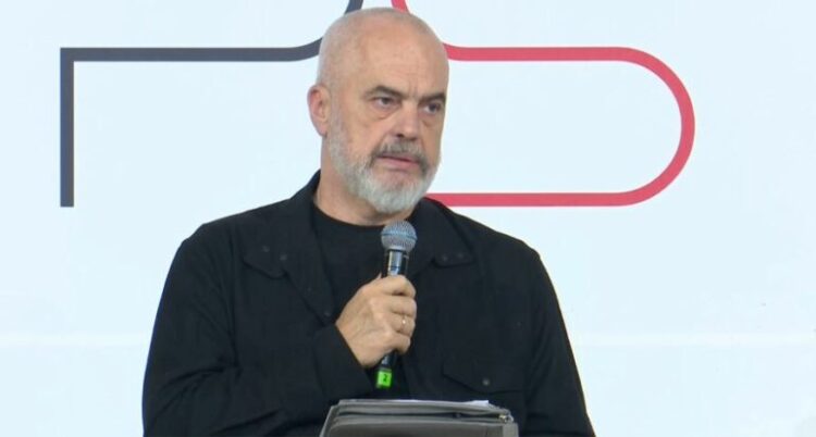 Rama-studentëve të Mjekësisë: Paguani tarifën e studimit, pastaj ikni