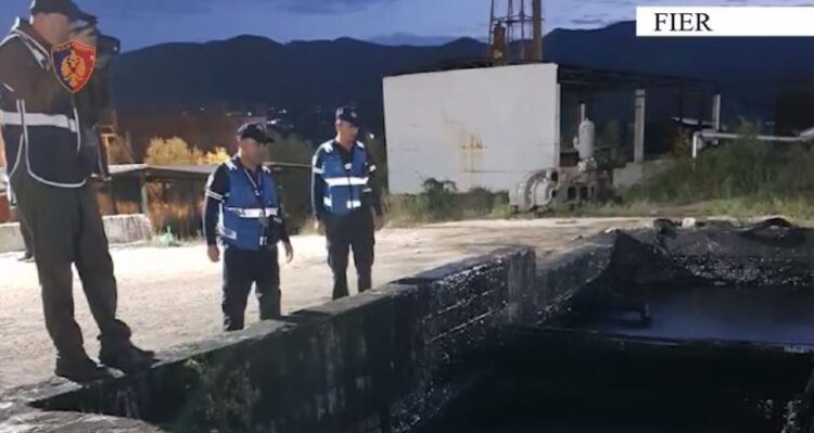 Gjendet i vetëvarur pranë banesës së tij 27-vjeçari në Fier