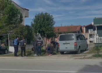 Plagoset me armë zjarri 27-vjeçari në Fier, autori në kërkim (EMRAT)