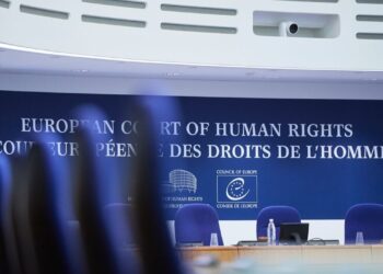 VOA: Gjykata Europiane, dyshime se autoritetet shqiptare devijuan hetimet e 21 Janarit