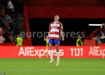 Myrto Uzuni vlerësohet me çmim në Spanjë