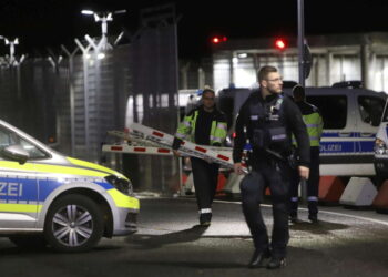 Alarmi në Hamburg/ Babai merr peng vajzën e tij 4-vjeçare