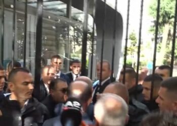 Pas tensioneve, Garda hap derën për deputetët: Do lejohen vetëm ata…