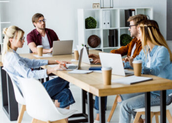 Katër shenja të horoskopit që do të kenë sukses në vitin 2024