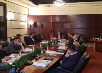 Akuzat dhe sulmet, KLGJ merr në mbrojtje Gjokën dhe Olldashin