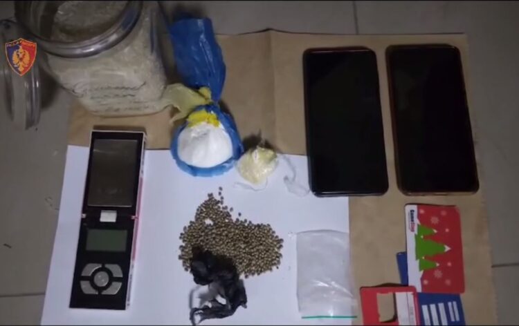 Me doza kokaine gati për shitje, pranga 26-vjeçarit në Ballsh