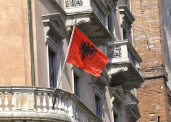 Konsullatat shqiptare jashtë do të japin shërbime si Gjendja Civile