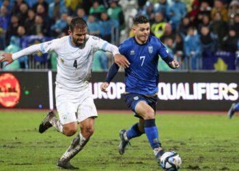 Kapiteni i Izraelit shpërthen pas humbjes: Fusha, si stallë derrash