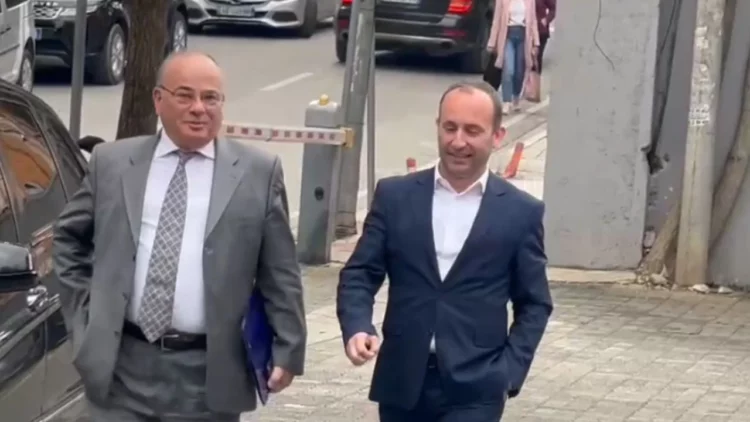 Lajm i Fundit/ Kryebashkiaku i Kuçovës merret i pandehur nga SPAK