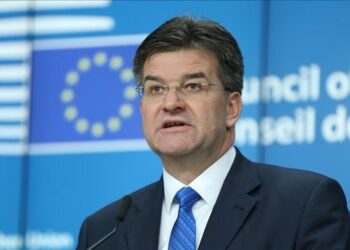 Lajçak vizitë të palajmëruar në Kosovë, takim me Kurtin dhe opozitën