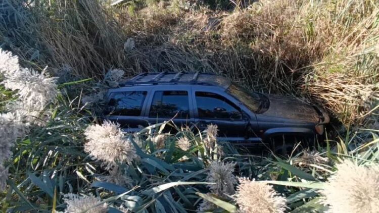 Përplasen dy fouristrada në Lushnje, njëra përfundon në kanal