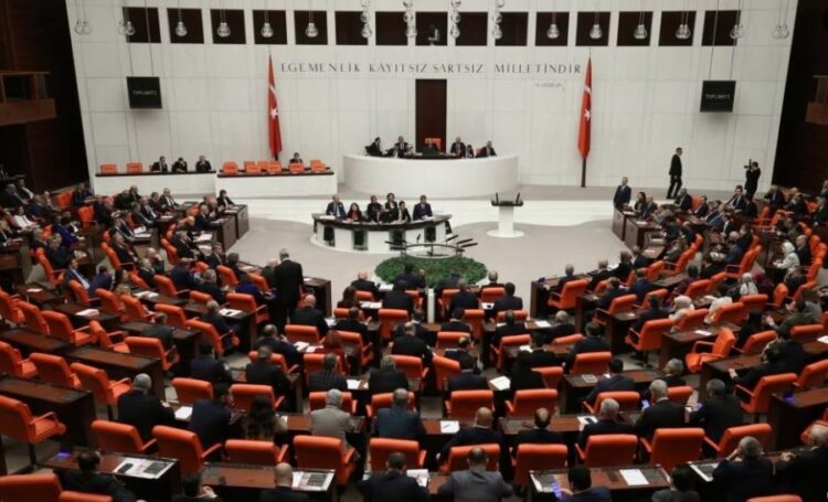 Turqia shtyn vendimin rreth anëtarësimit të Suedisë në NATO