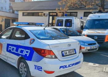 Shoferi i autobusit të shkollës ngacmon seksualisht  14-vjeçaren