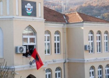 Sot, flamuri shqiptar do valëvitet mbi komunën e Preshevës në Serbi