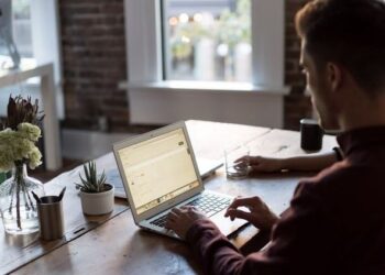 Vendet më të mira për punën në distancë, ja ku pozicionohet Shqipëria