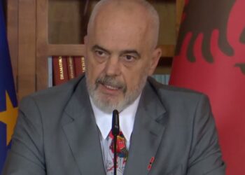 Thjeshtra dhe kunati përfituan tendera, Rama i përgjigjet Berishës