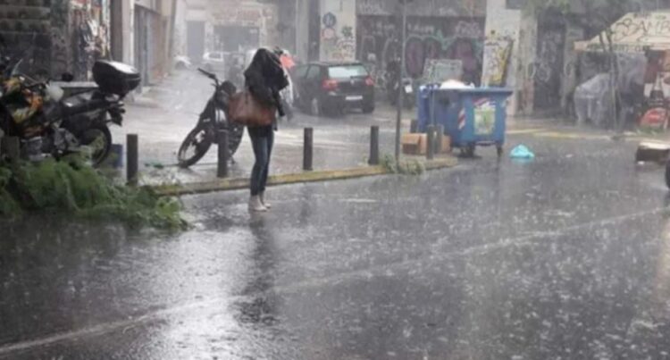 Reshjet e shumta në Durrës, ja si paraqitet situata deri në orën 8:30