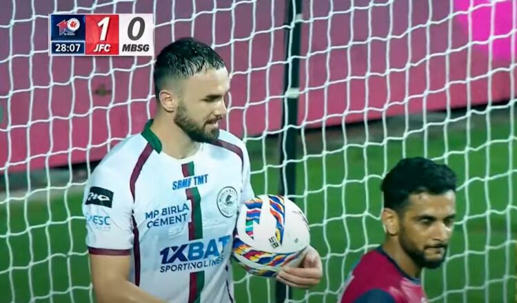 Super Sadiku, sulmuesi “kuqezi” gjen rrugën drejt rrjetës në Indi