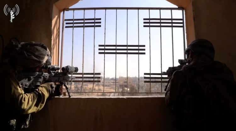 Inteligjenca artificiale ushqen dezinformatat për luftërat!