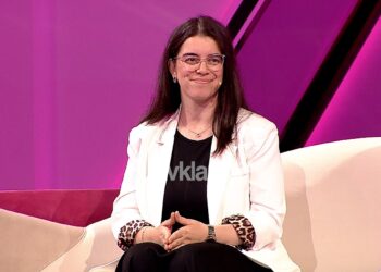 Humbi babain dhe ndërtoi një pus uji në Nigeri, vajza zbulon arsyen