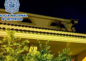 Zbulohet një vilë luksoze me drogë, arrestohen dy shqiptarët