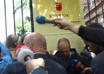 “Jeni të përdhunuar”-“shpërthen” Sula/ Salianji-Gardës: Luftë do bëni