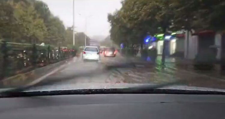 Pasi u përmbyt qyteti, kujtohet Veliaj: Bëni kujdes me lëvizjet