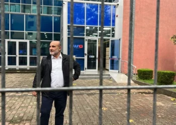 Sherri në Kuvend, deputeti Vullnet Sinaj paraqitet në SPAK