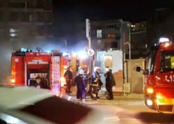 Tragjedi në Tiranë/ Bie zjarr në një banesë, humb jetën 57-vjeçari