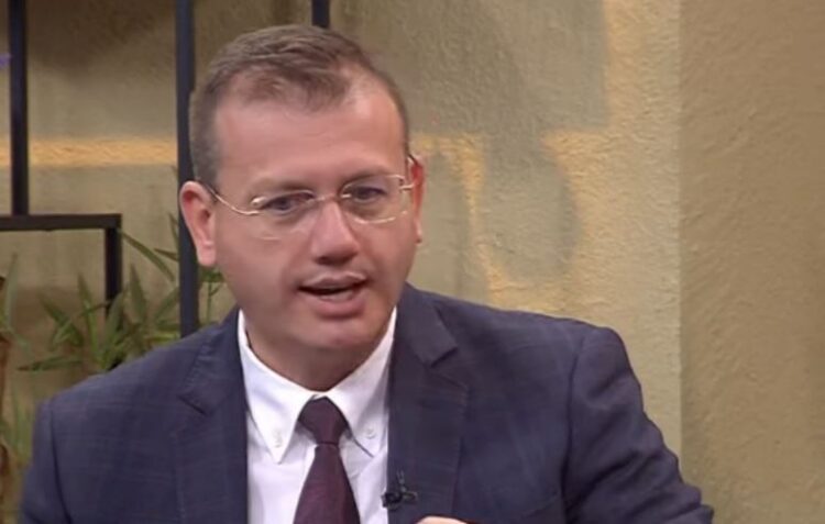 S’ka më tabu! Kirurgu estetik: Meshkujt shqiptarë i duan buzët si…