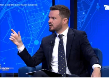 Curri: Naimi dyshohet se ka pasur një marrëdhënie jashtëmartesore me një burrë