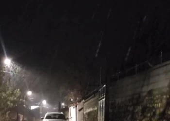 Borë në juglindje, reshje në Korçë dhe fshatrat turistikë