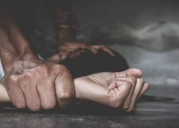 Rrëmbeu të renë dhe tentoi ta përdhunonte, lihet në burg 38-vjeçari