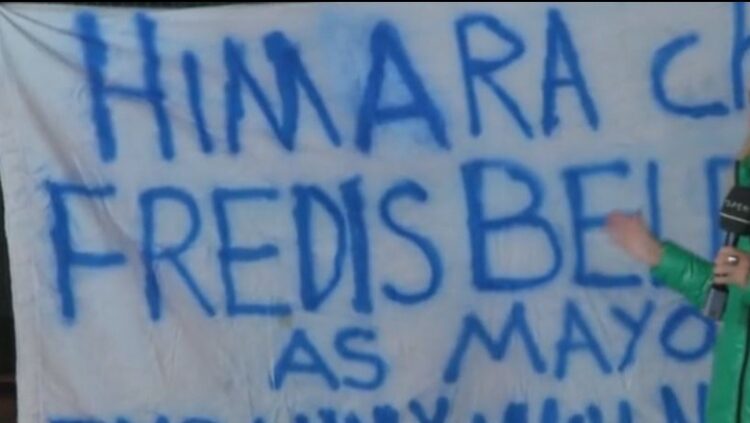 Refuzohet kërkesa e Belerit për t’u betuar, mbështetësit protestojnë